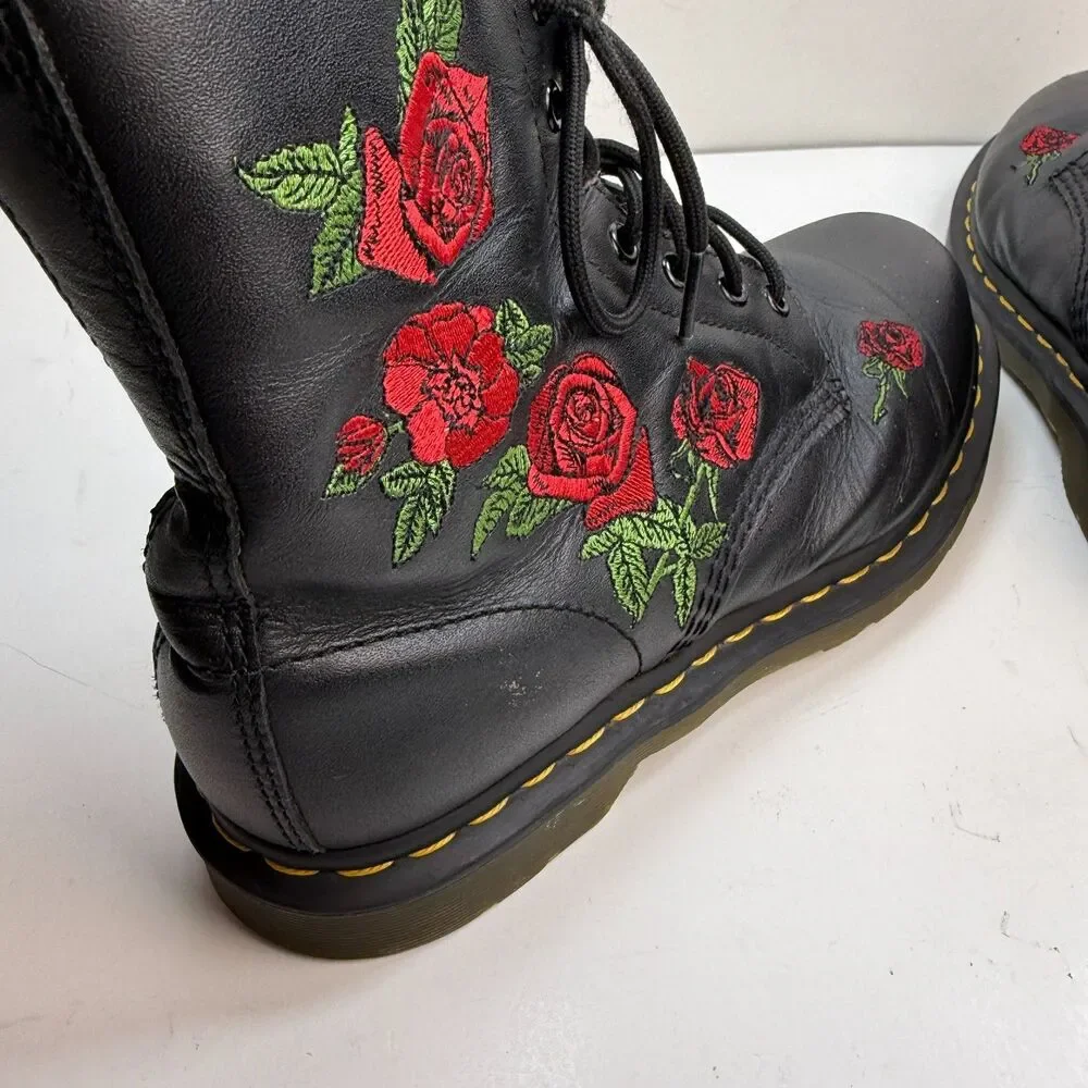 Dr Martens 1460 W Vonda Boots Women’s Size 9 Black Roses Floral Embroidered
